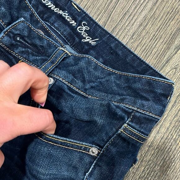 American Eagle Cut-Off Jean Shorts Mid Rise Stretch Denim Dark Wash Blue Size 6 - Picture 2 of 7